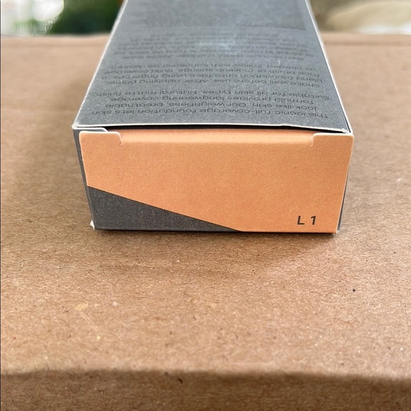 NIB Cover FX Power Play Foundation L1 - Picture 3 of 5